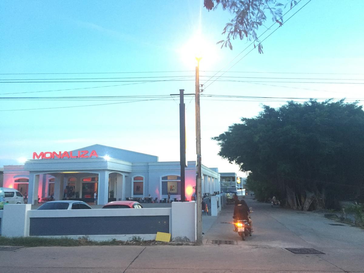 Picasso Motel Pattaya Bagian luar foto